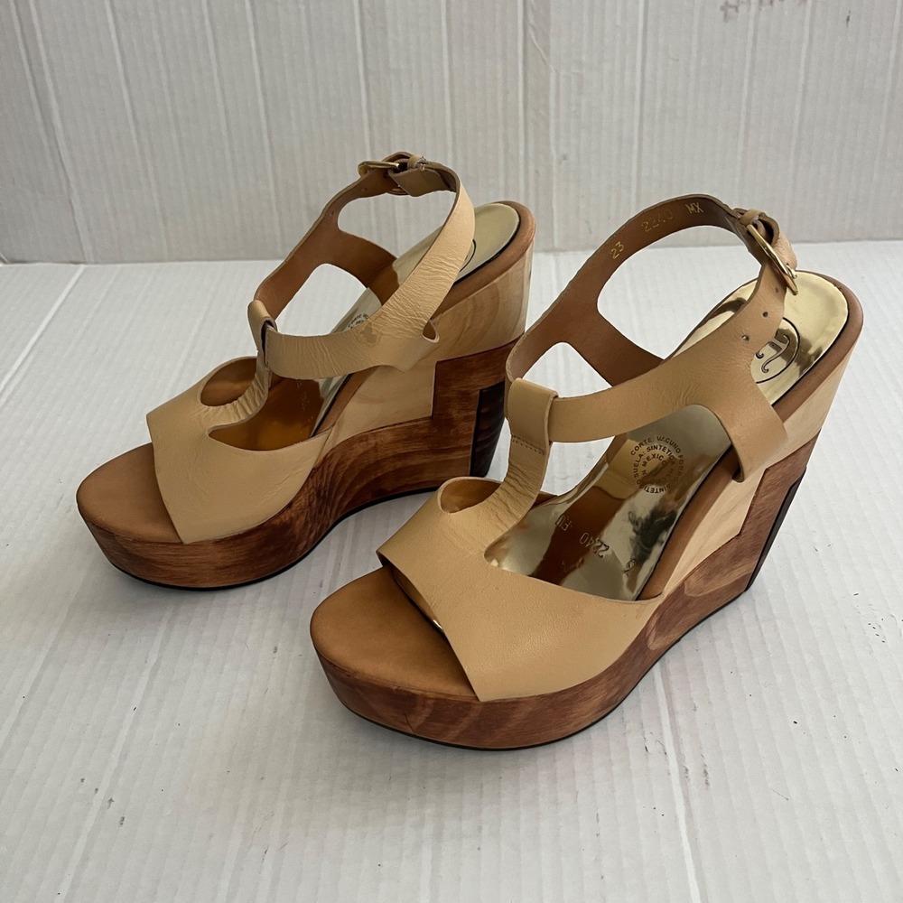 Womens Wood Platform Wedge Sandals 6 Beige T Strap Boho Retro Statement Heels